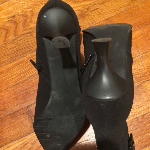 Black Stuart Weitzman waterproof boots - Picture 4 of 8